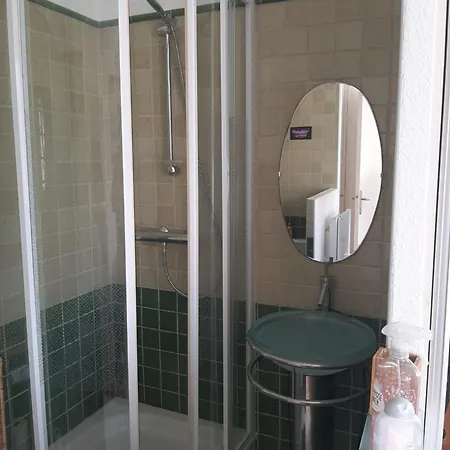 Séjour chez l'habitant Confortable En Partage *